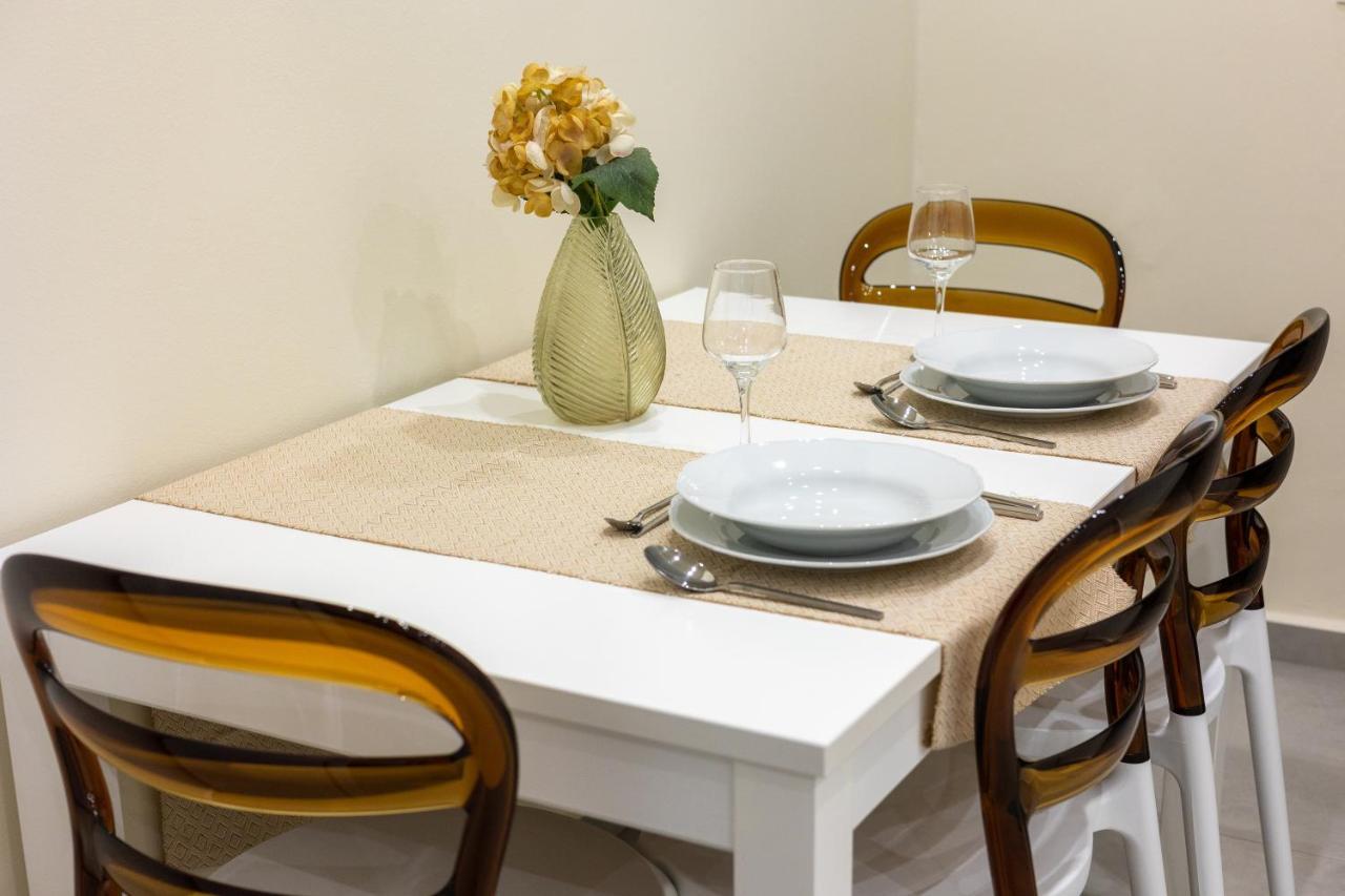 Adriana Apartment Agia Marina  Exterior photo