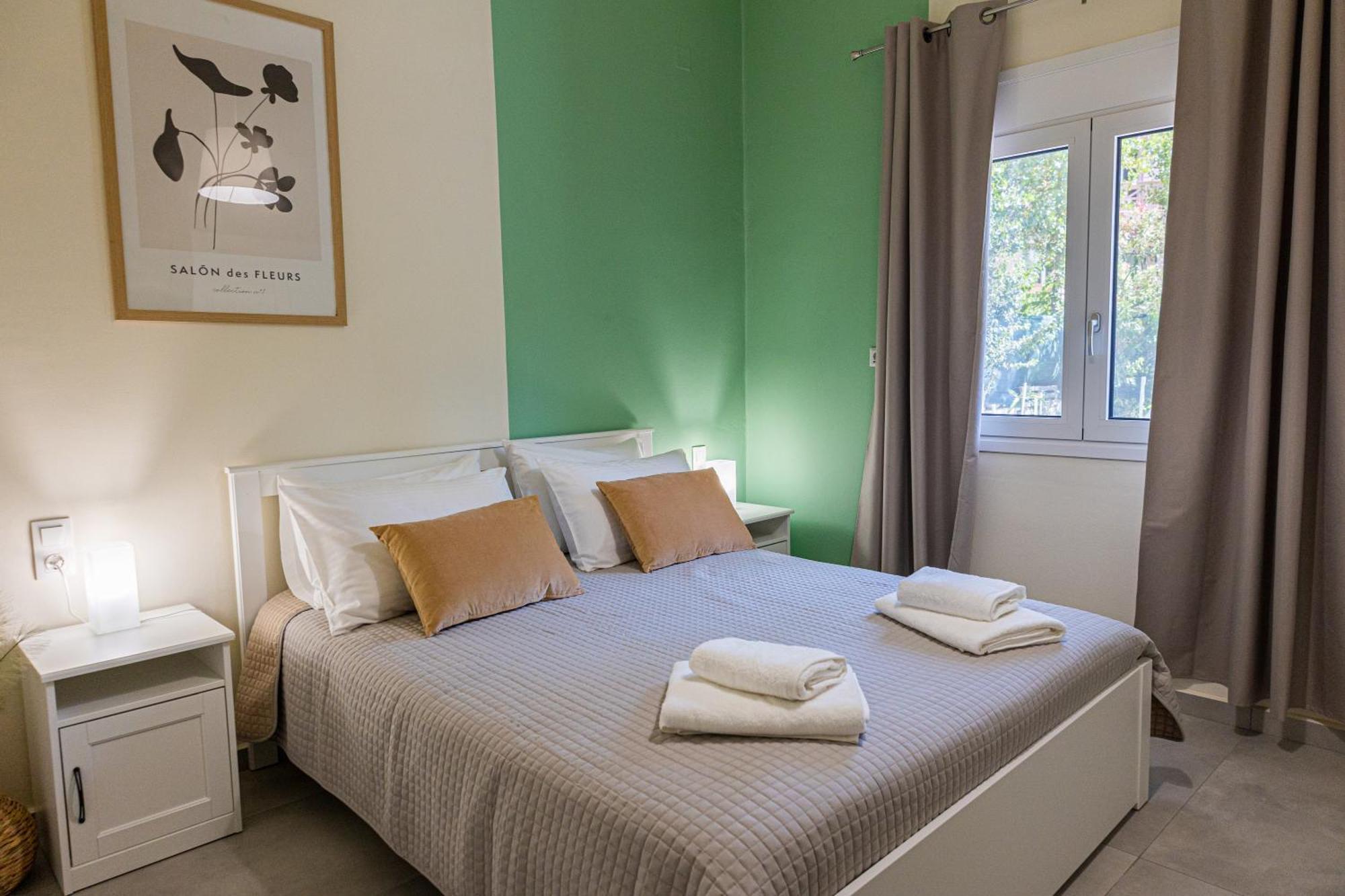 Adriana Apartment Agia Marina  Exterior photo