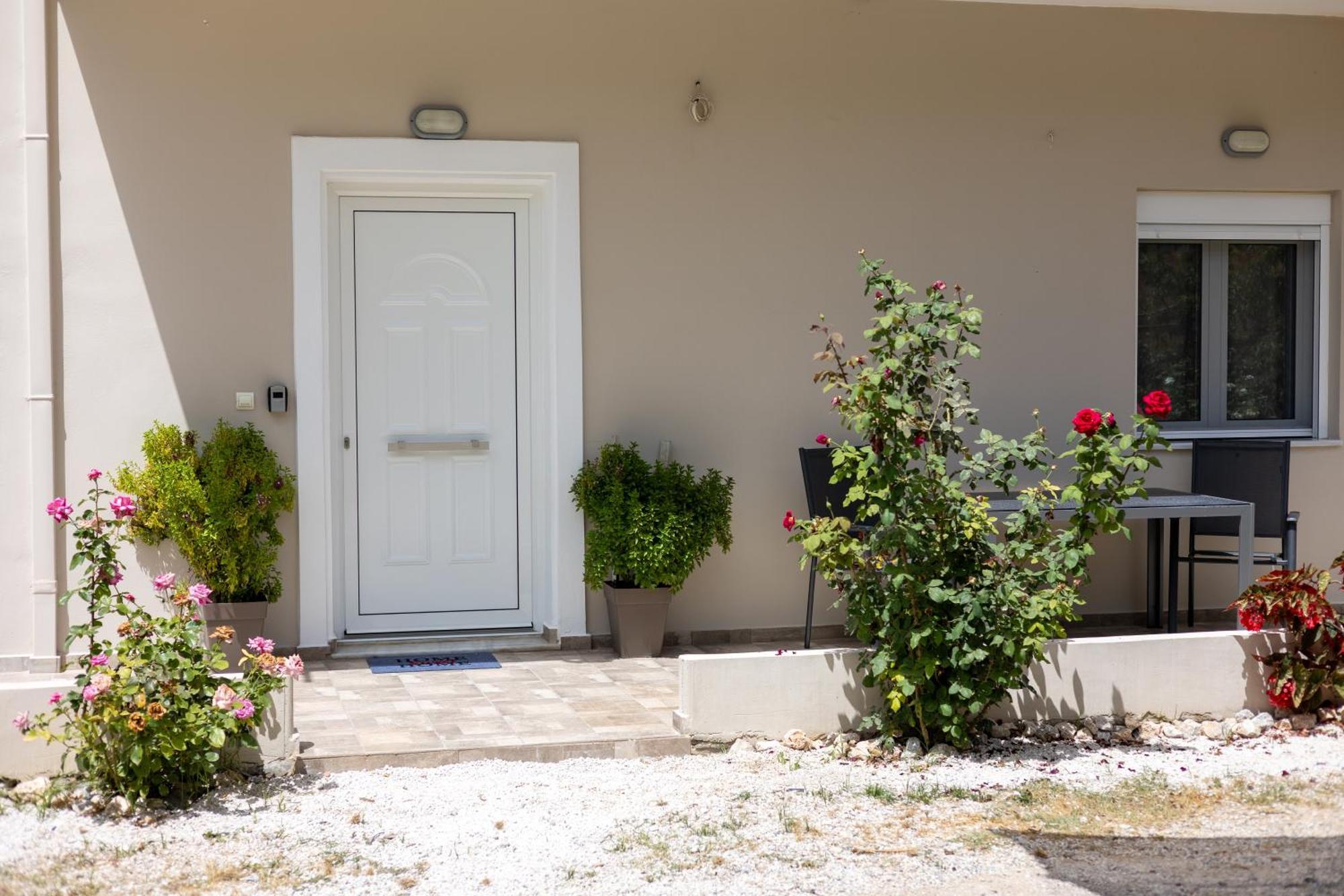 Adriana Apartment Agia Marina  Exterior photo