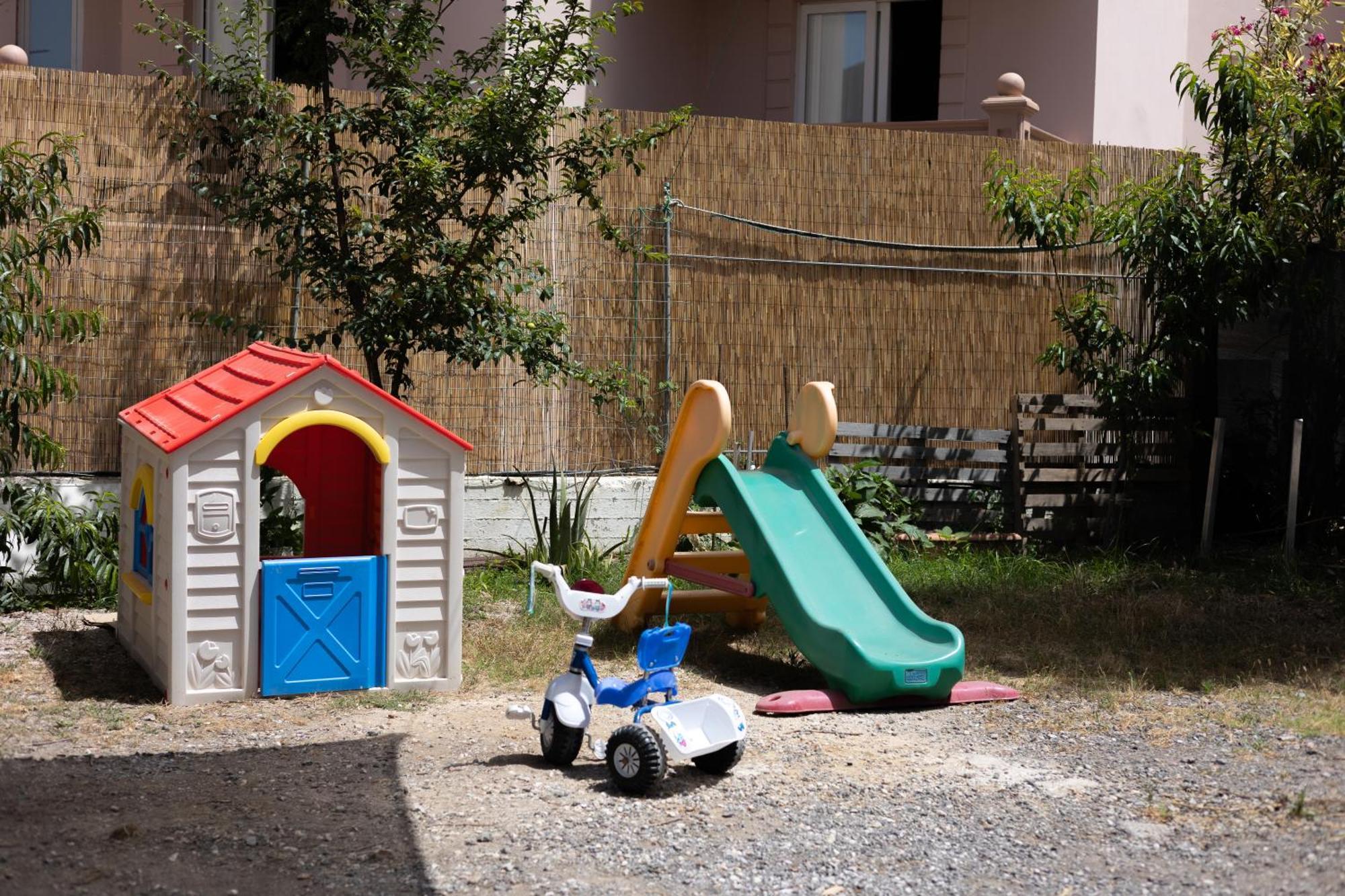 Adriana Apartment Agia Marina  Exterior photo